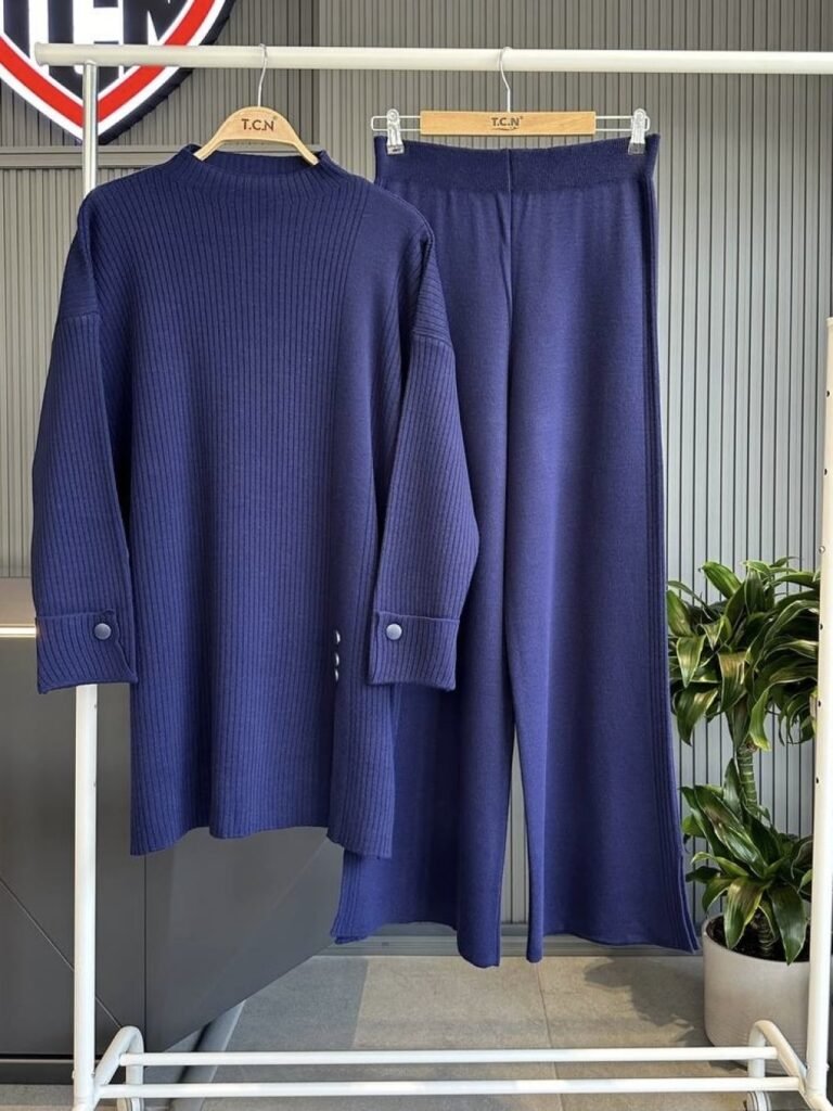 Buttoned Knitwear Two Piece Suit