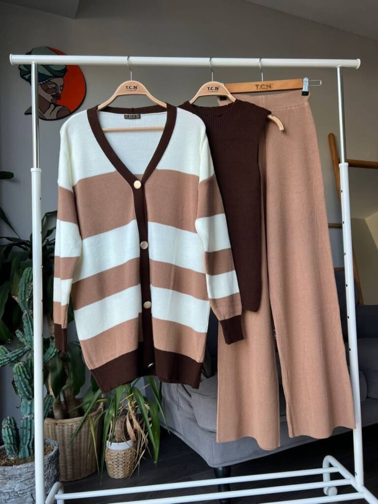 Triple Striped Knitwear Set Mink