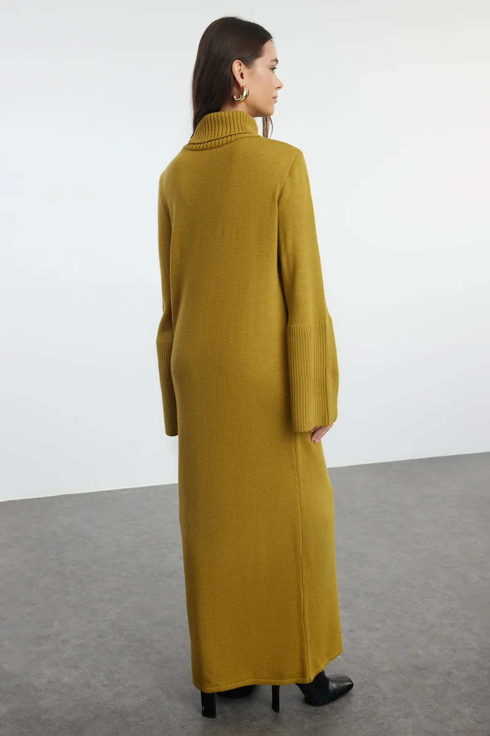 Oil Green Wide Sleeve Knit Dress - Image 5