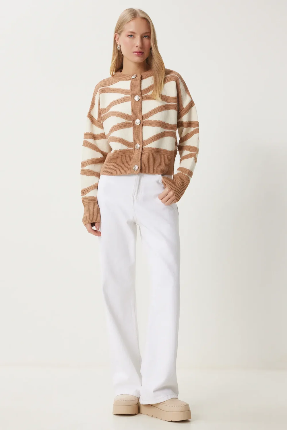 Women's Mink Ecru Contrast Color Stylish Buttoned Knitwear Cardigan - Image 2