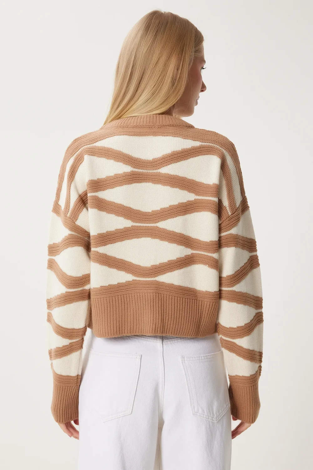 Women's Mink Ecru Contrast Color Stylish Buttoned Knitwear Cardigan - Image 4
