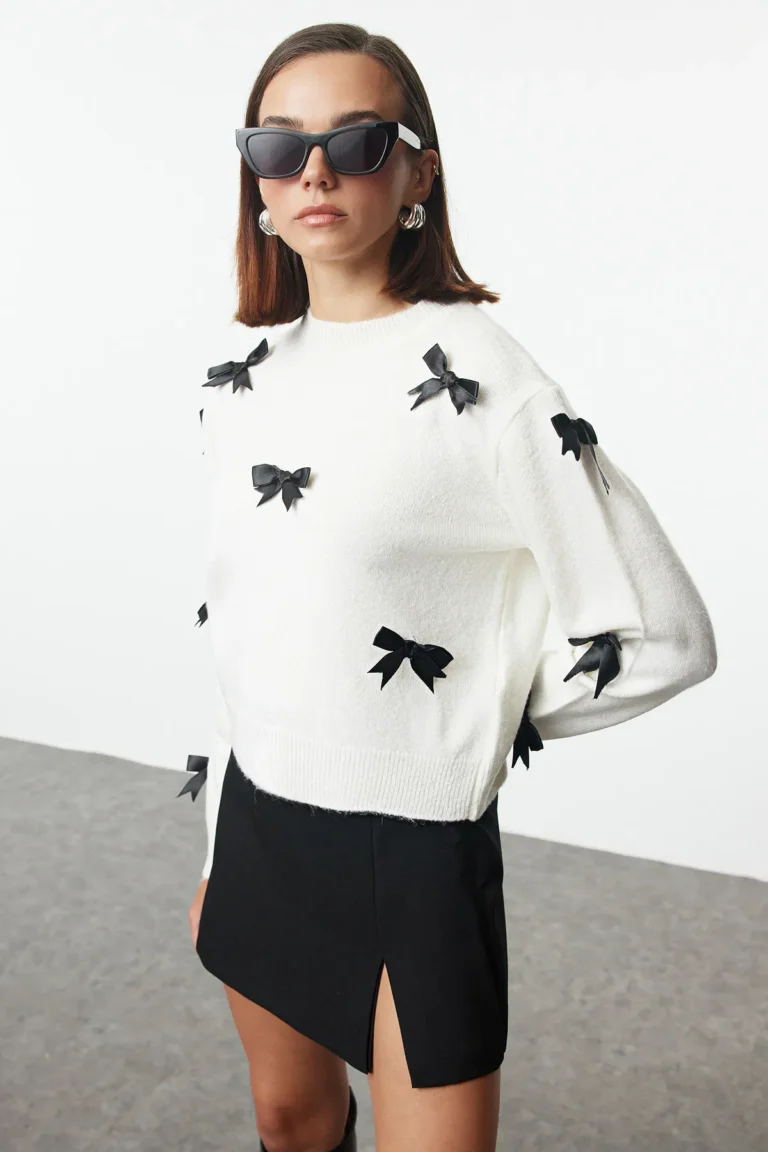 Soft Texture Ribbon/Bow Detailed Knitwear Sweater