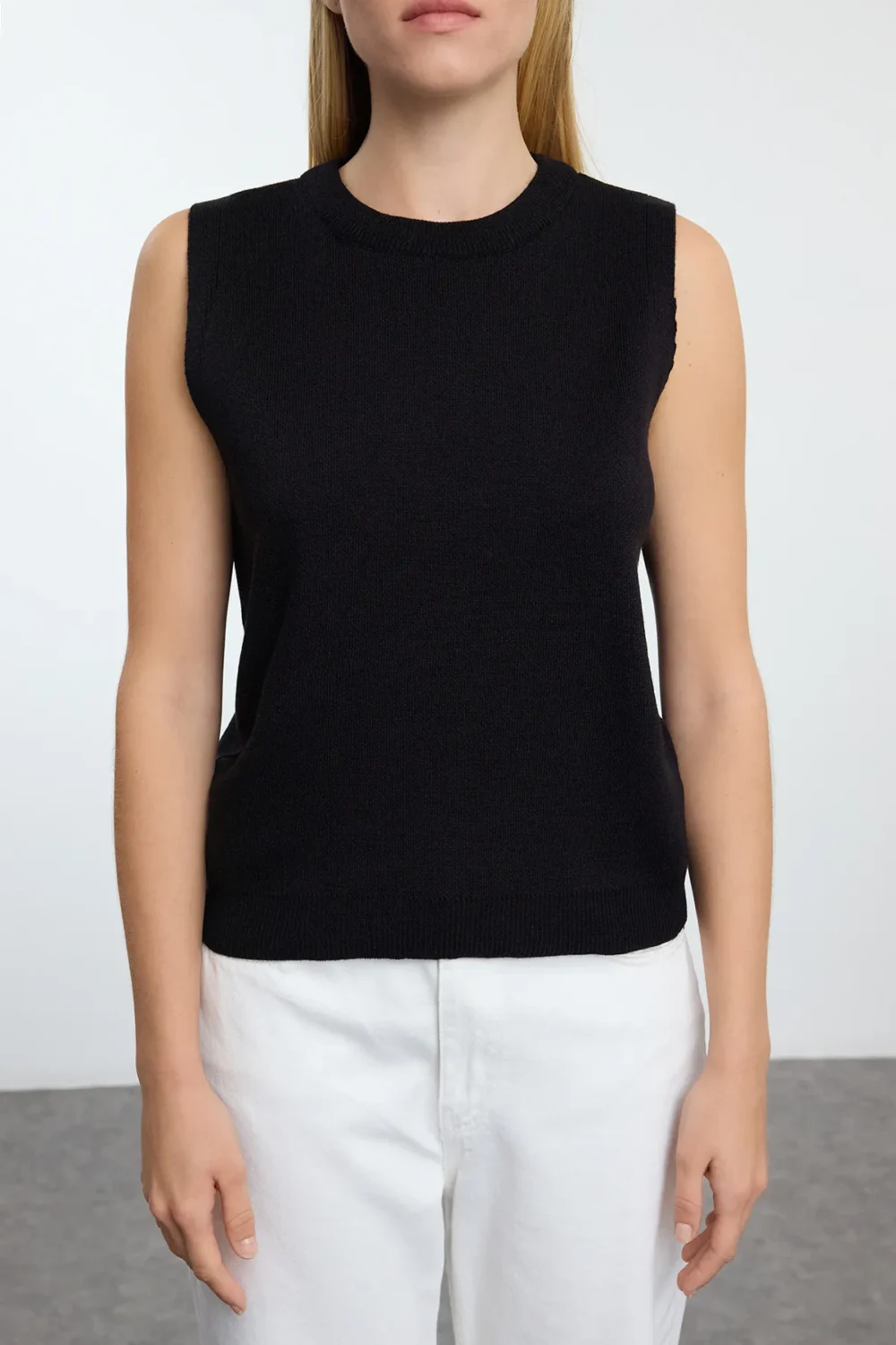Black Crew Neck Heart Detailed Two Piece Set Knitwear Blouse-Cardigan - Image 4