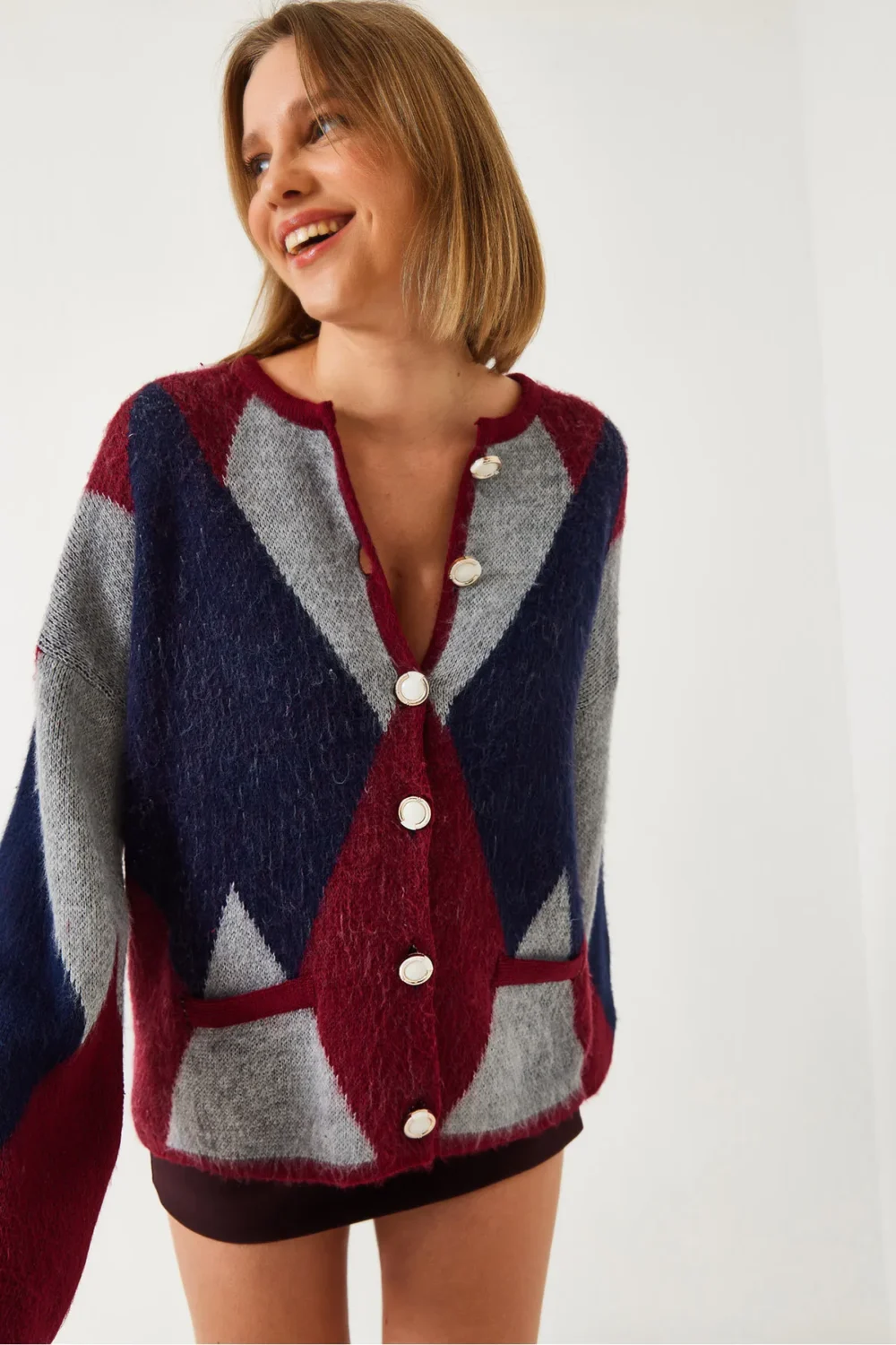 Women's Oversized Diamond Patterned Knitwear Cardigan - Image 6