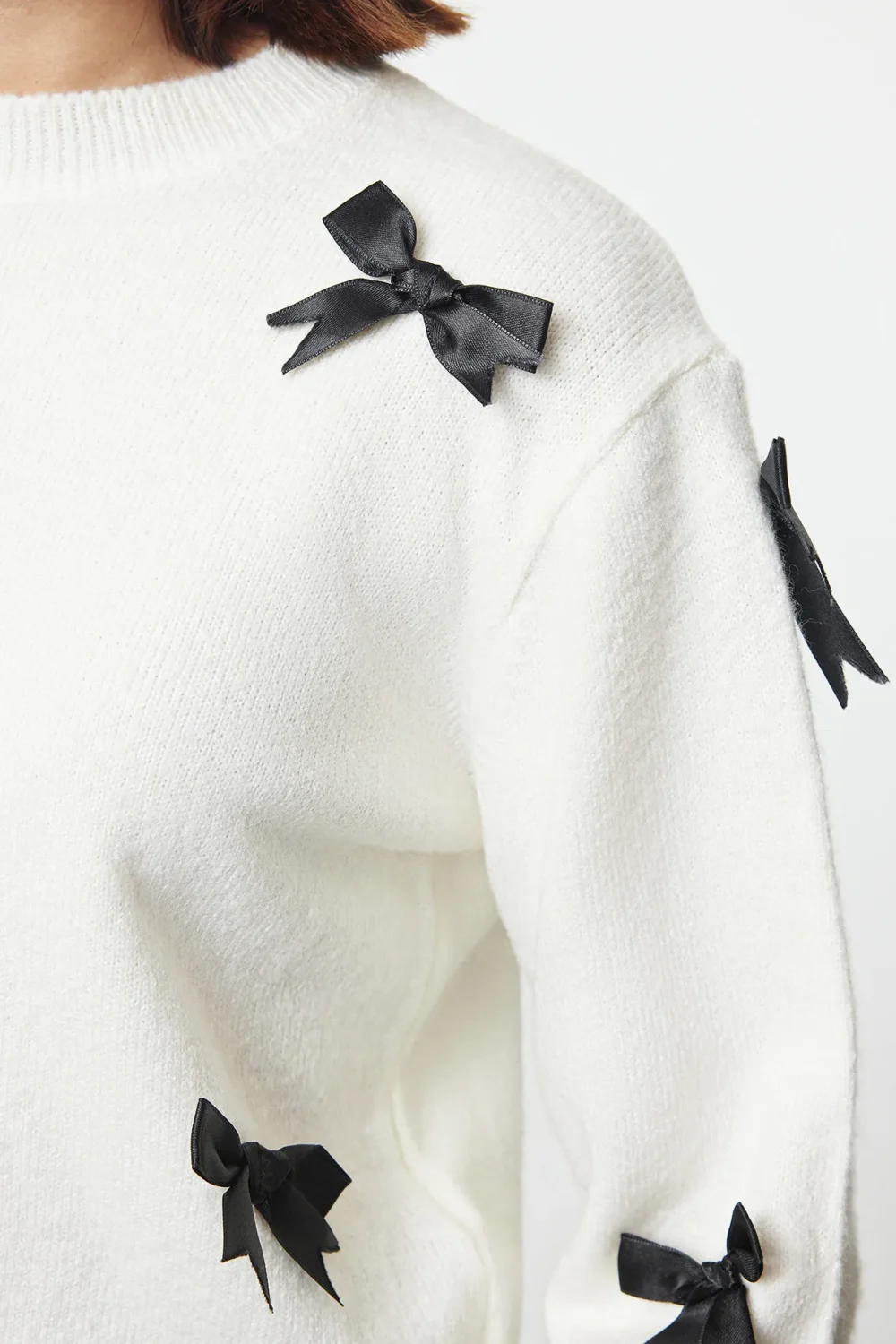 Soft Texture Ribbon/Bow Detailed Knitwear Sweater - Image 5