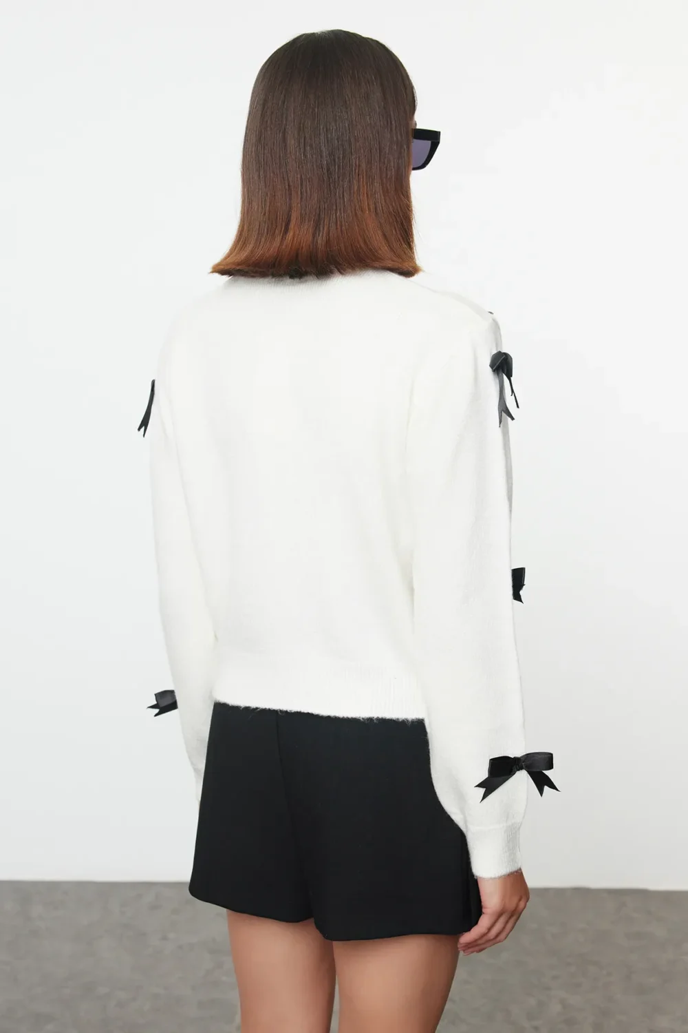 Soft Texture Ribbon/Bow Detailed Knitwear Sweater - Image 4