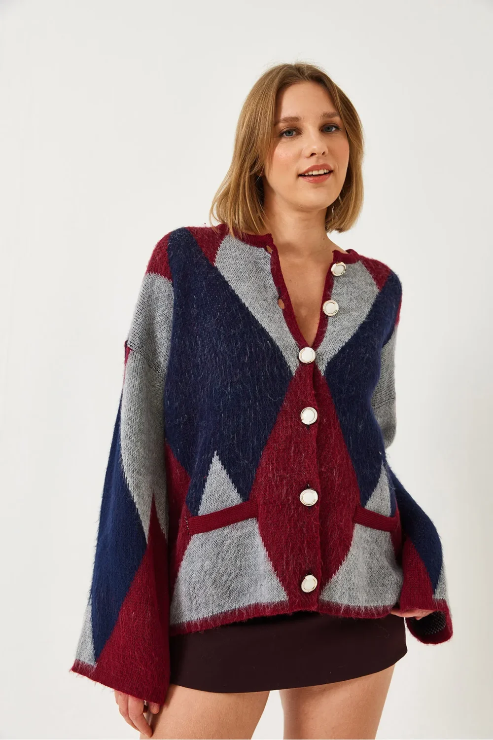 Women's Oversized Diamond Patterned Knitwear Cardigan - Image 4