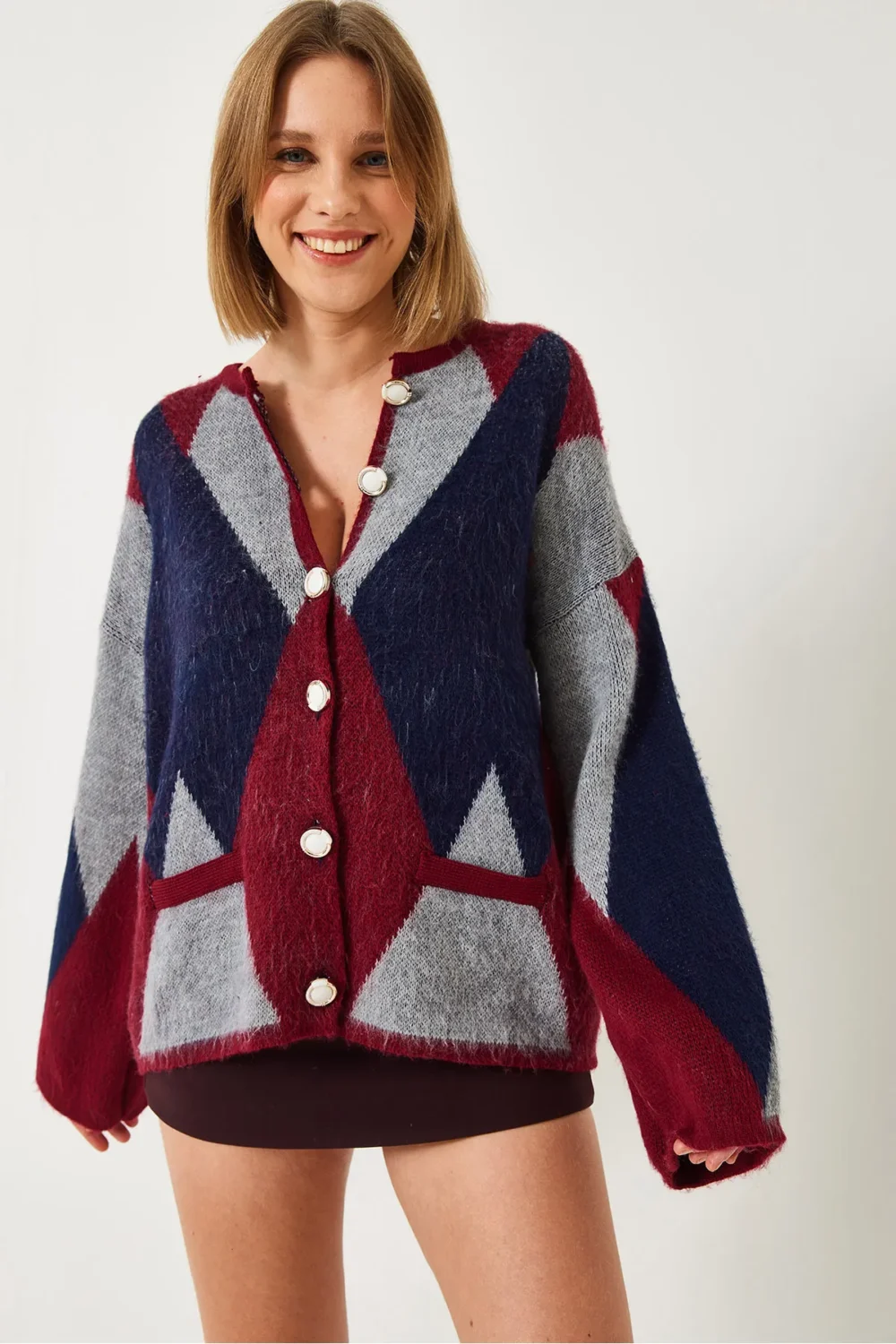 Women's Oversized Diamond Patterned Knitwear Cardigan - Image 3