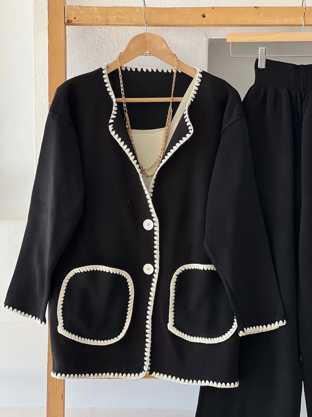 Shepherd Stitched Knitwear Suit - Image 3