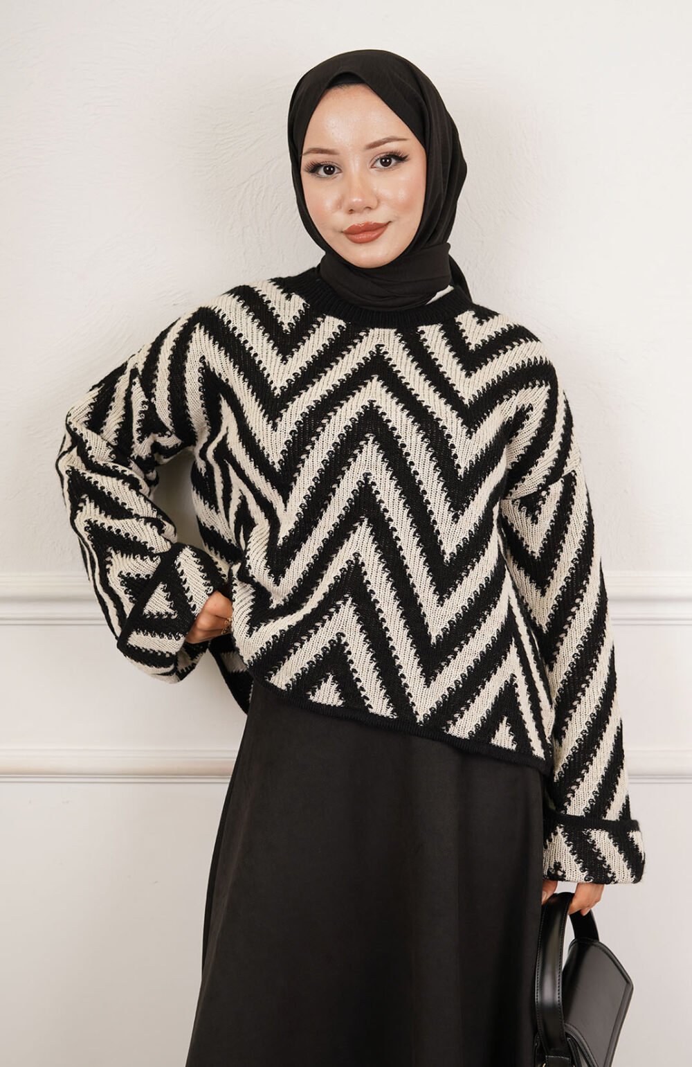 SWEATER WITH ZIZAQUAT PATTERN - Image 3