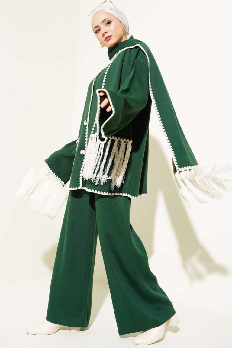 Mussel Stitched Scarf Knitwear Two Piece Set