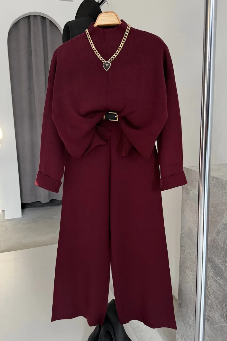 Half Turtleneck Knitwear Suit Claret Red