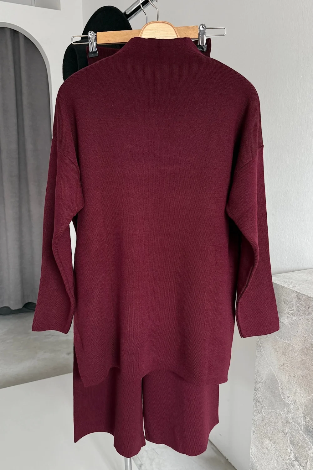 Half Turtleneck Knitwear Suit Claret Red - Image 4