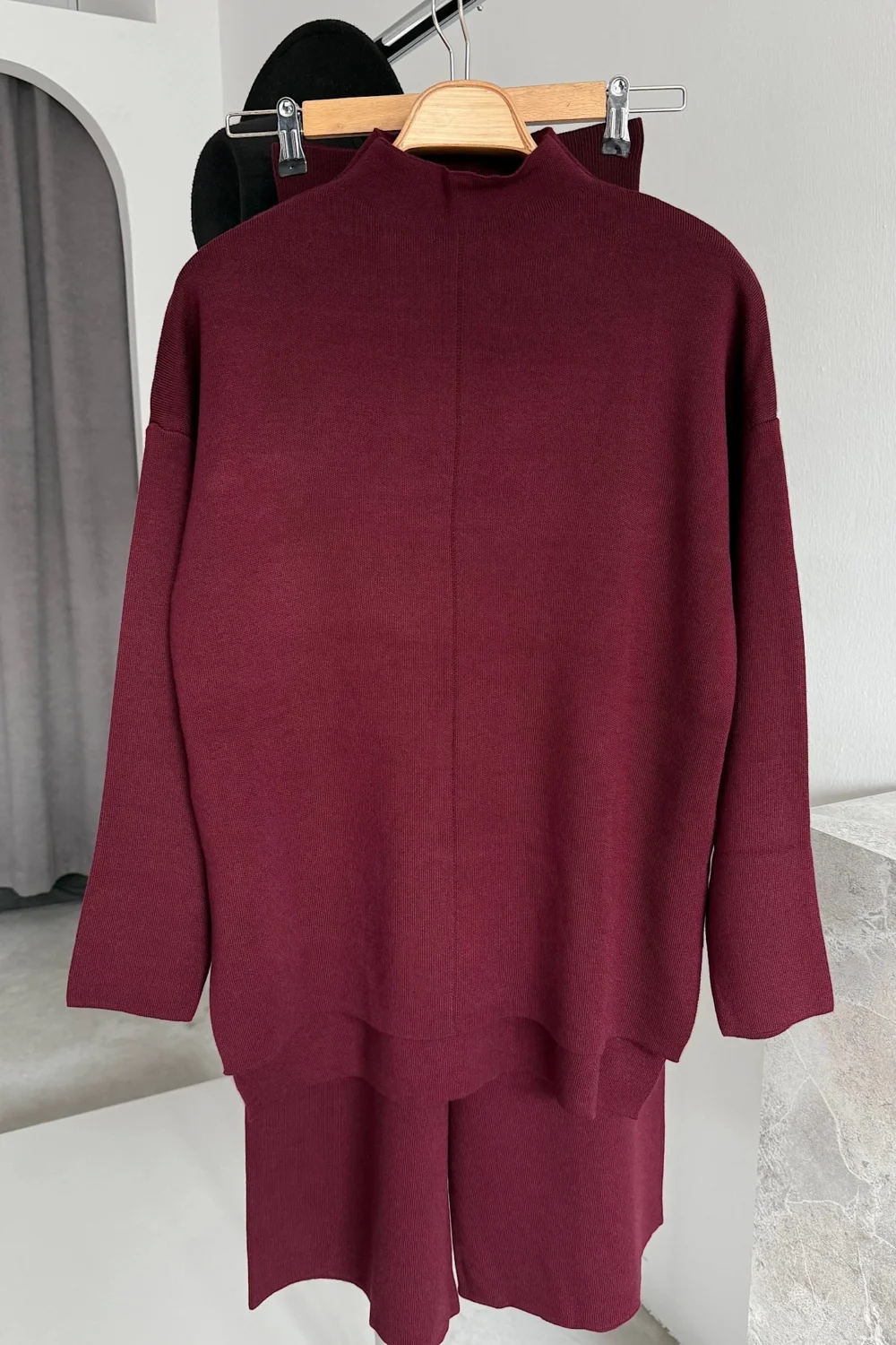 Half Turtleneck Knitwear Suit Claret Red - Image 3