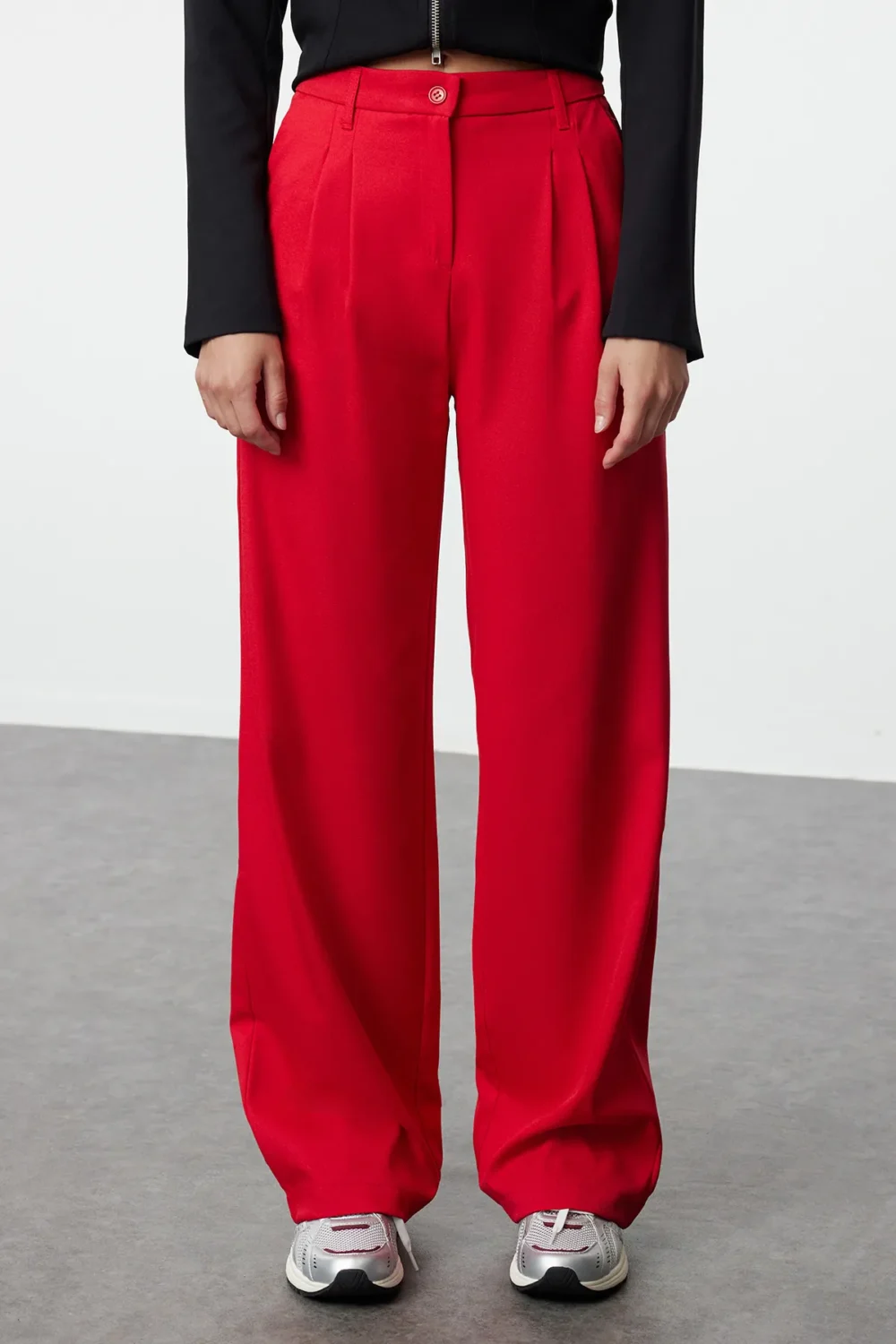 Red Wide Leg Pleated Woven Fabric Trousers - Image 4