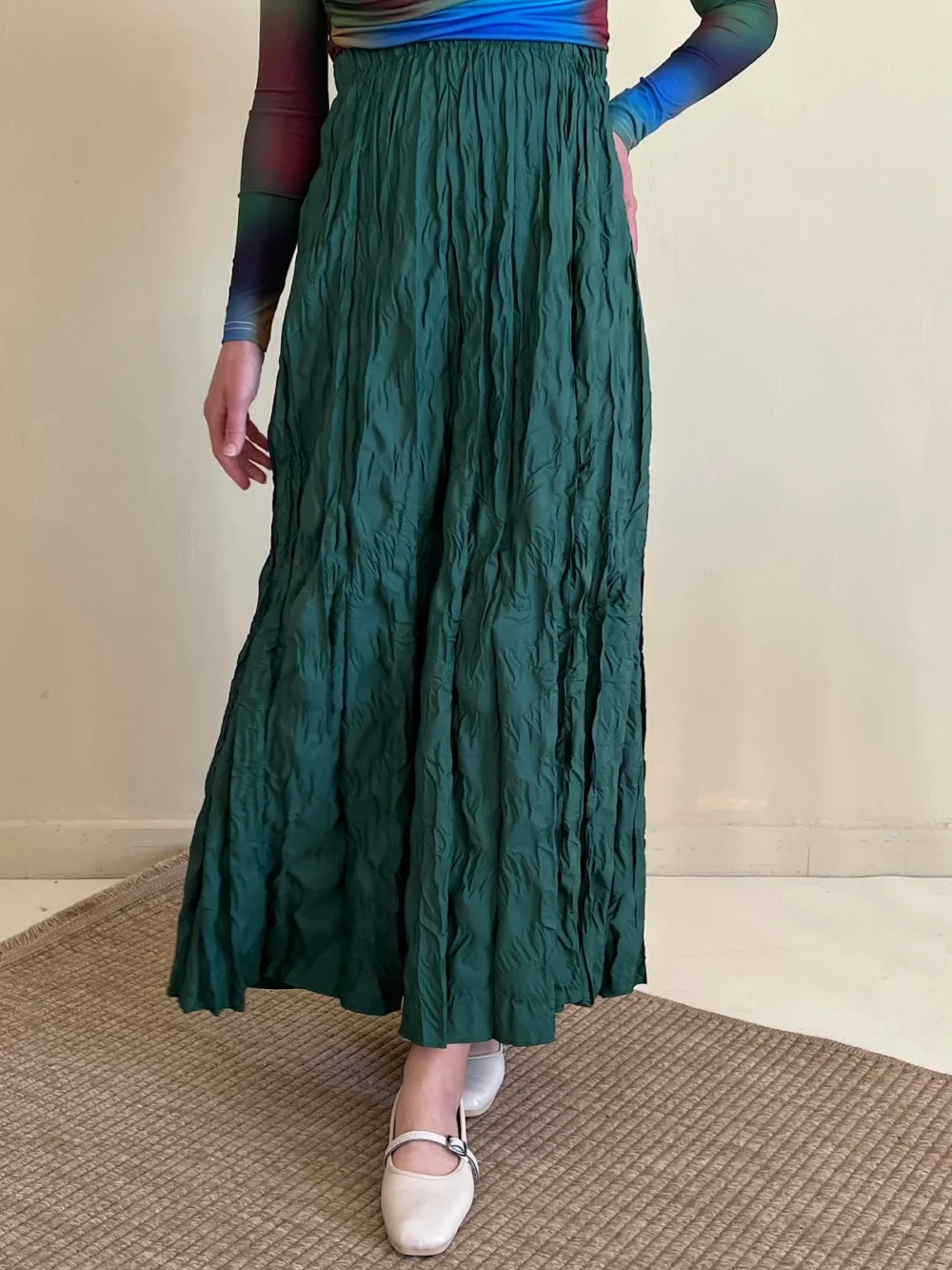 Draped Blouse And Wrinkled Skirt Set - Image 4
