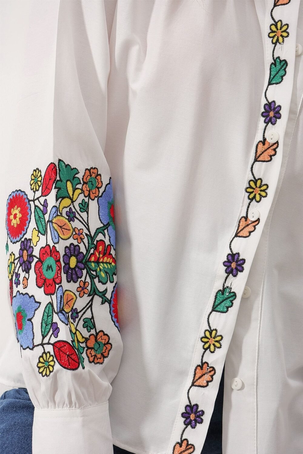 Women's White Floral Embroidered Shirt - Image 6