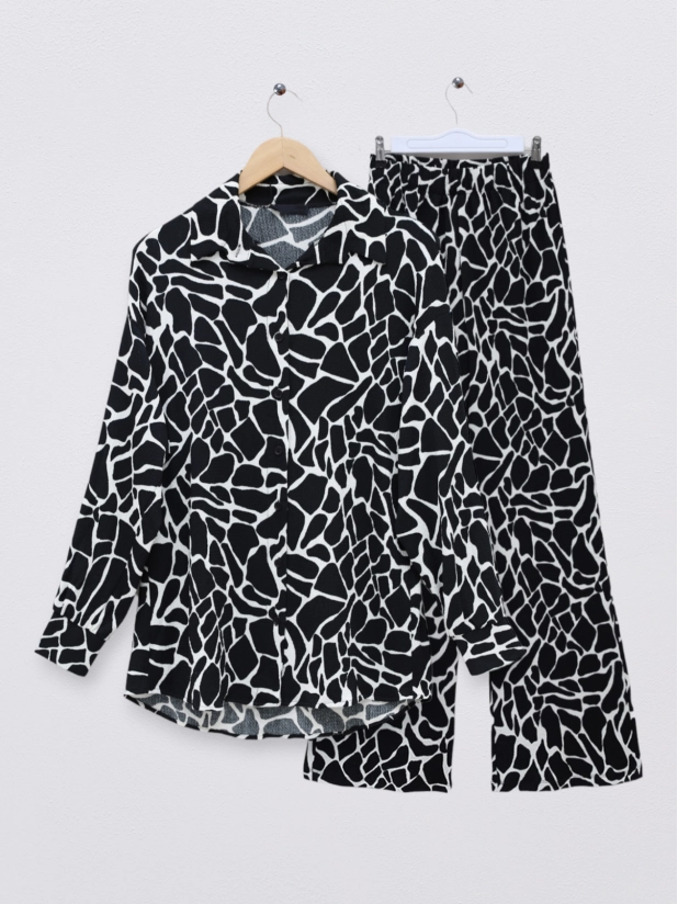 Mixed Pattern Buttoned Crinkle Suit