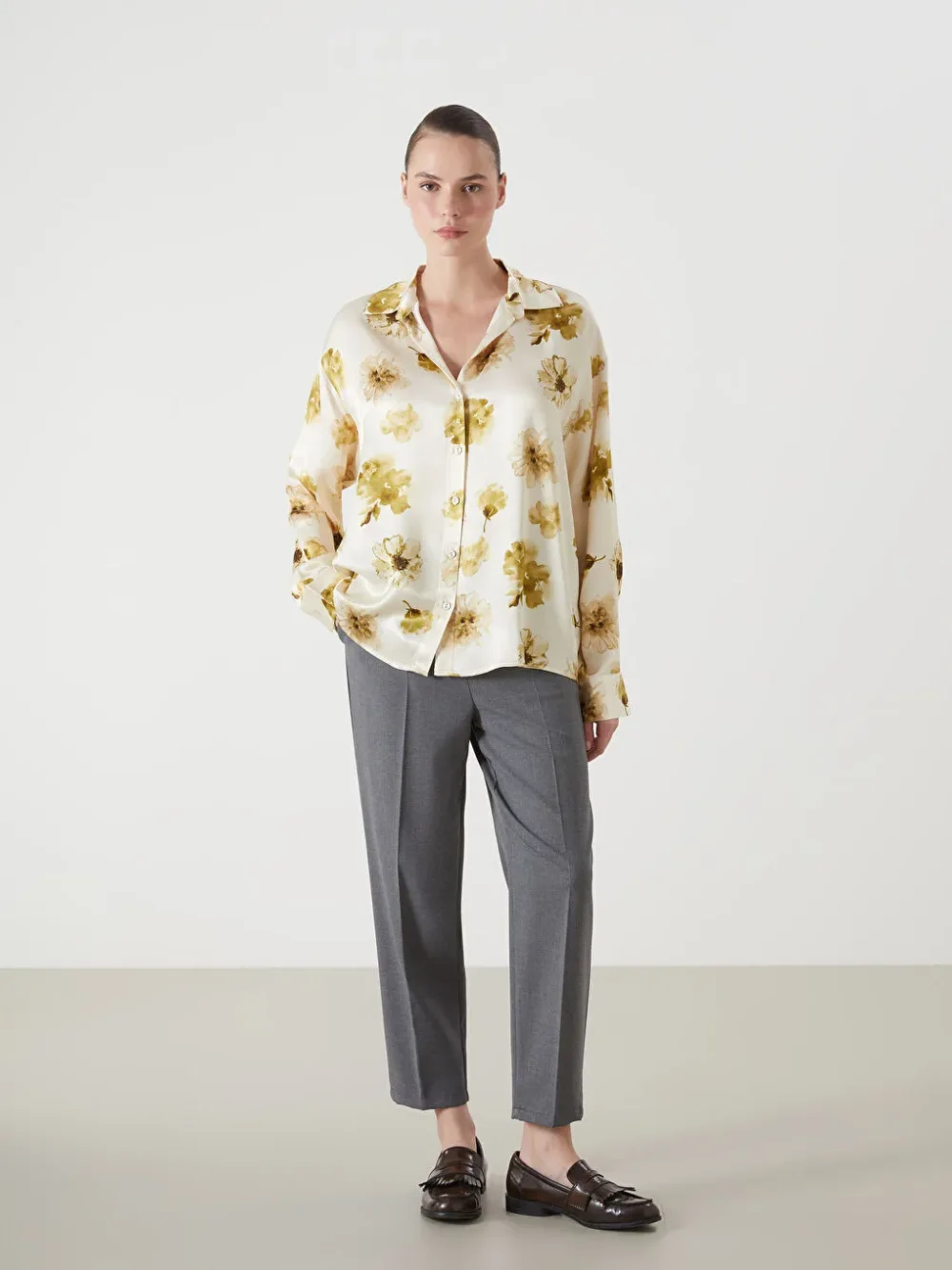 Green Floral Oversize Women's Shirt - Image 3