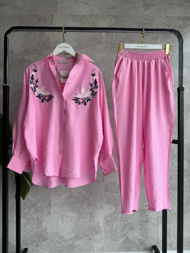 Linen Embroidered Suit Lusi Pink