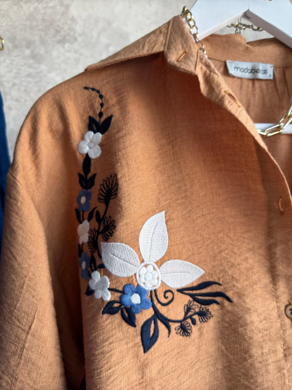 Linen Embroidered Suit - Image 9