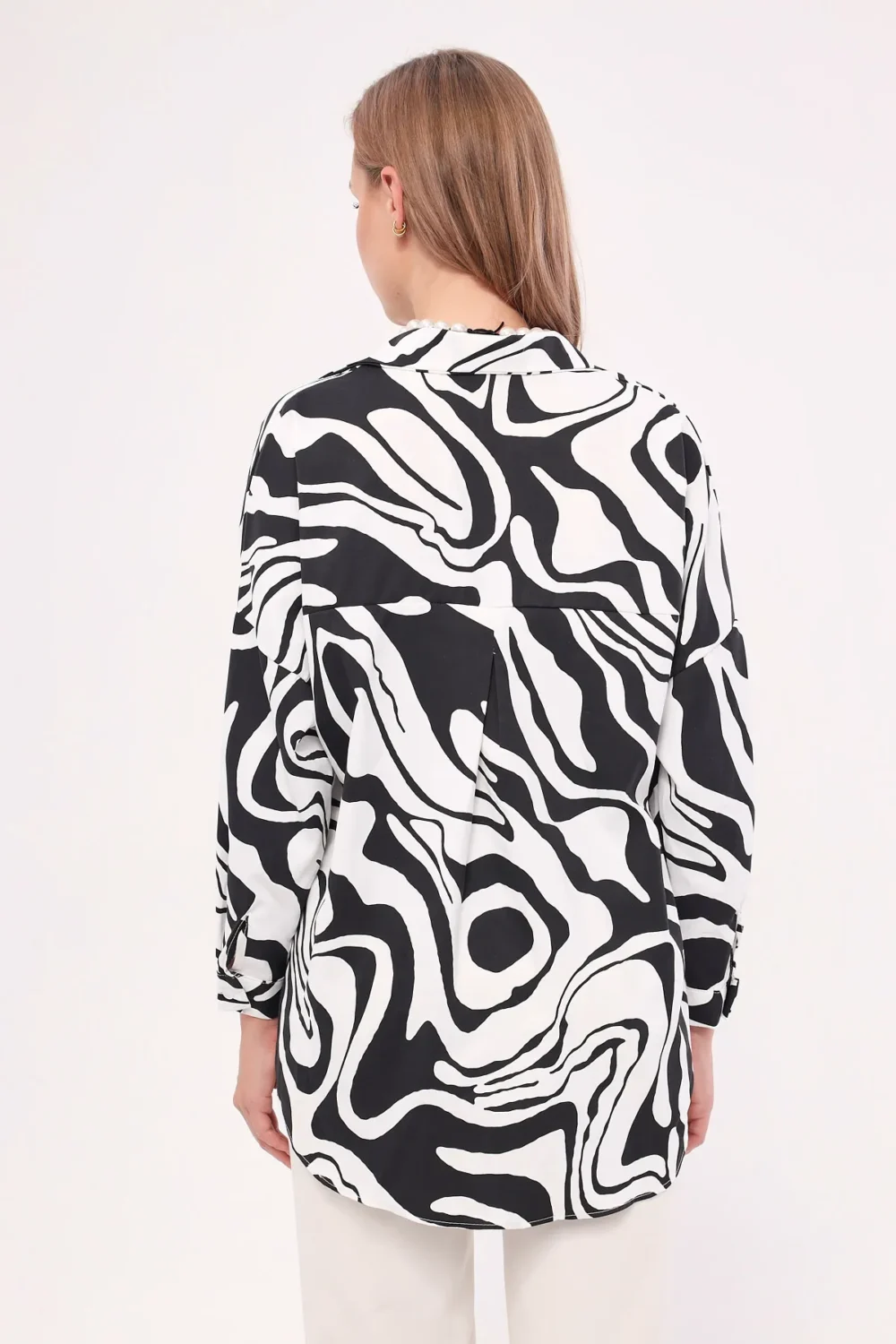 Women's Black Patterned Oversize Long Basic Shirt - Image 5