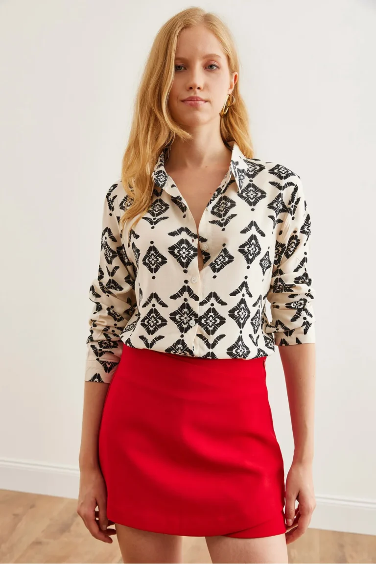 Women's Off White-Black Mini Geometric Patterned Shirt