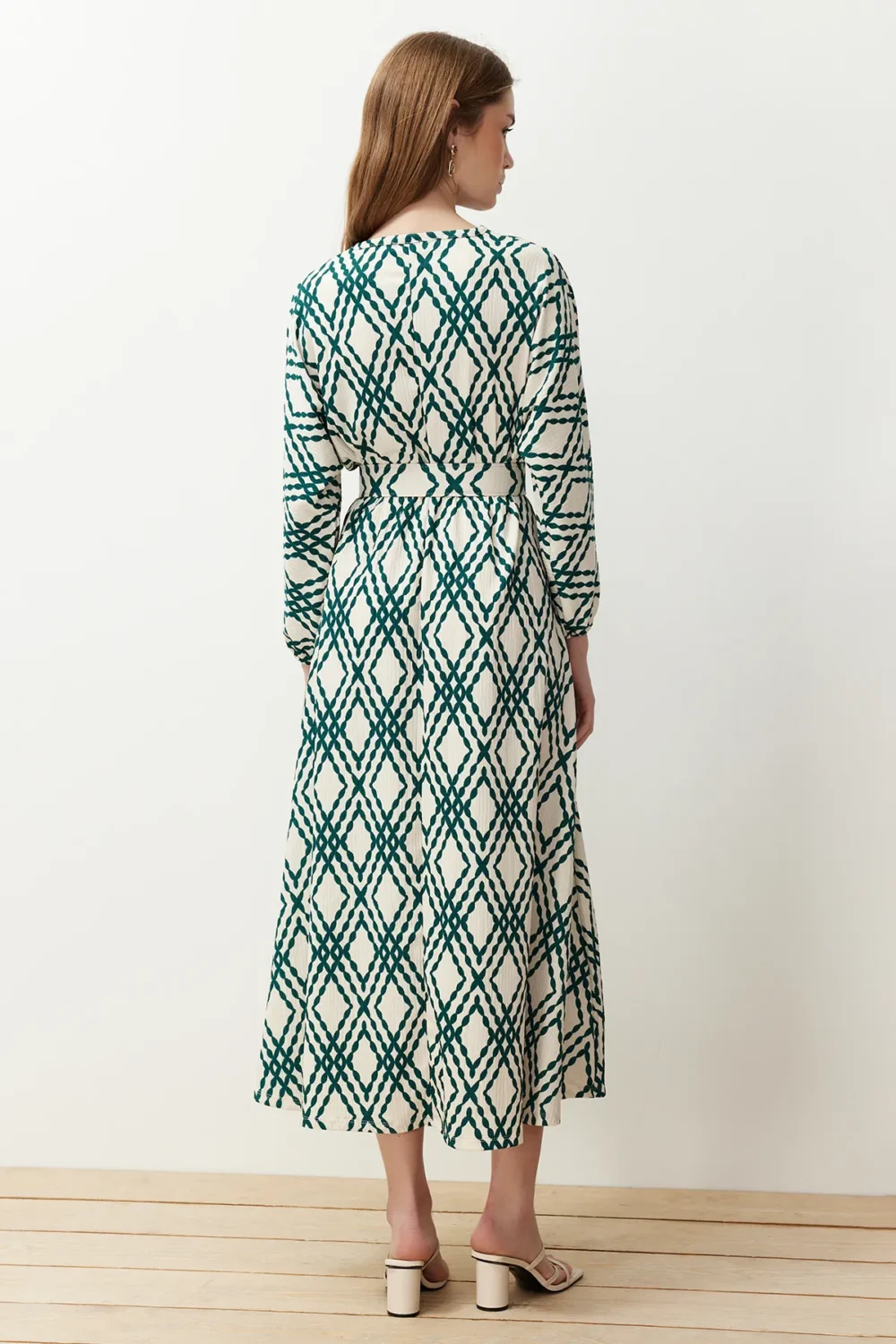 Green Patterned Belt Detailed Crinkle  Dress - Image 7
