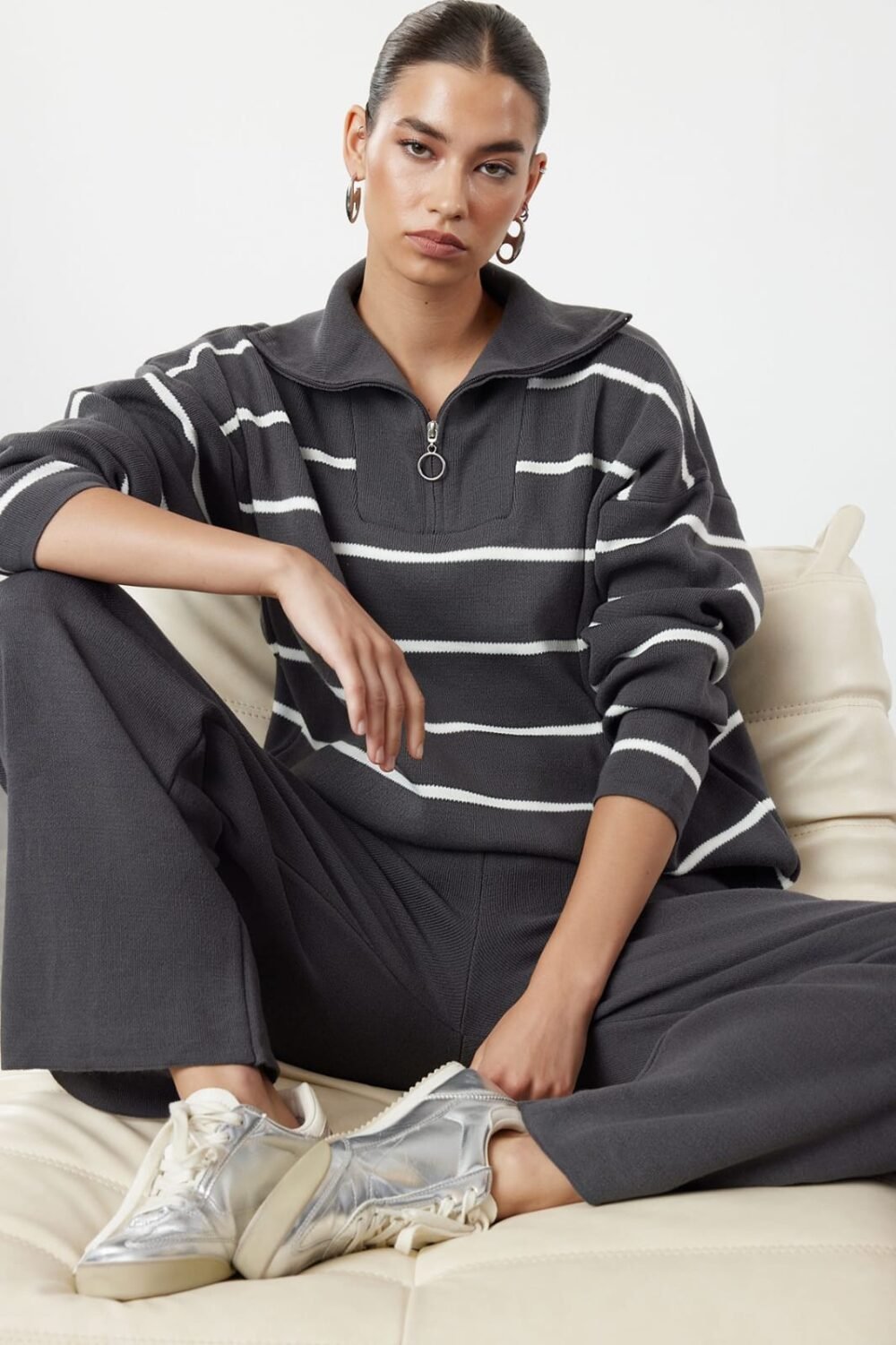 Anthracite Wide-Cut Zippered Knitwear Top-Bottom Set