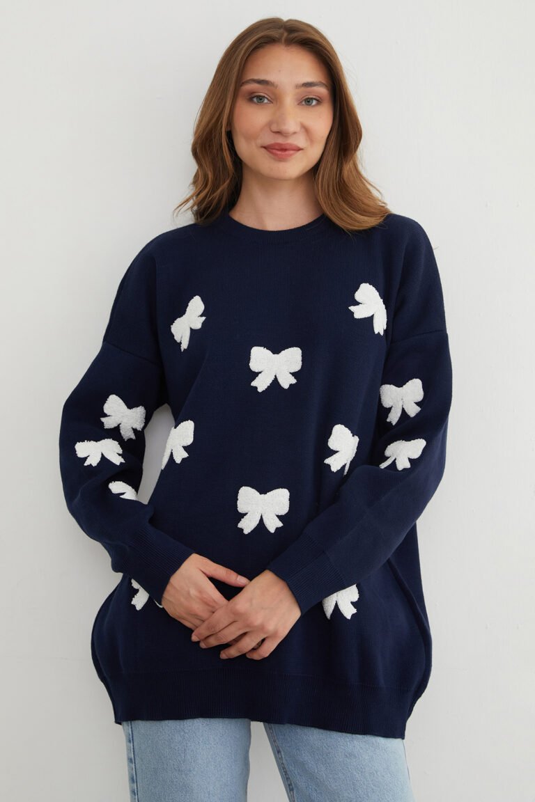Ribbon Embroidered Crew Neck Oversize Knitwear